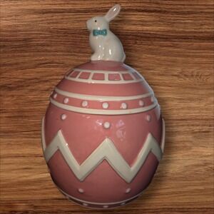 YuYu Neiman Marcus Pink White Embossed Pattern Easter Egg Cookie Jar Bunny Top